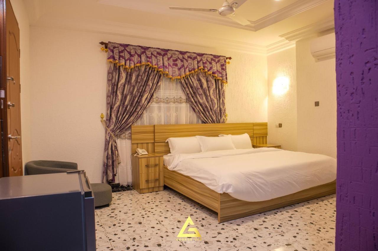 George Vee Hotel Ltd Kumasi Esterno foto