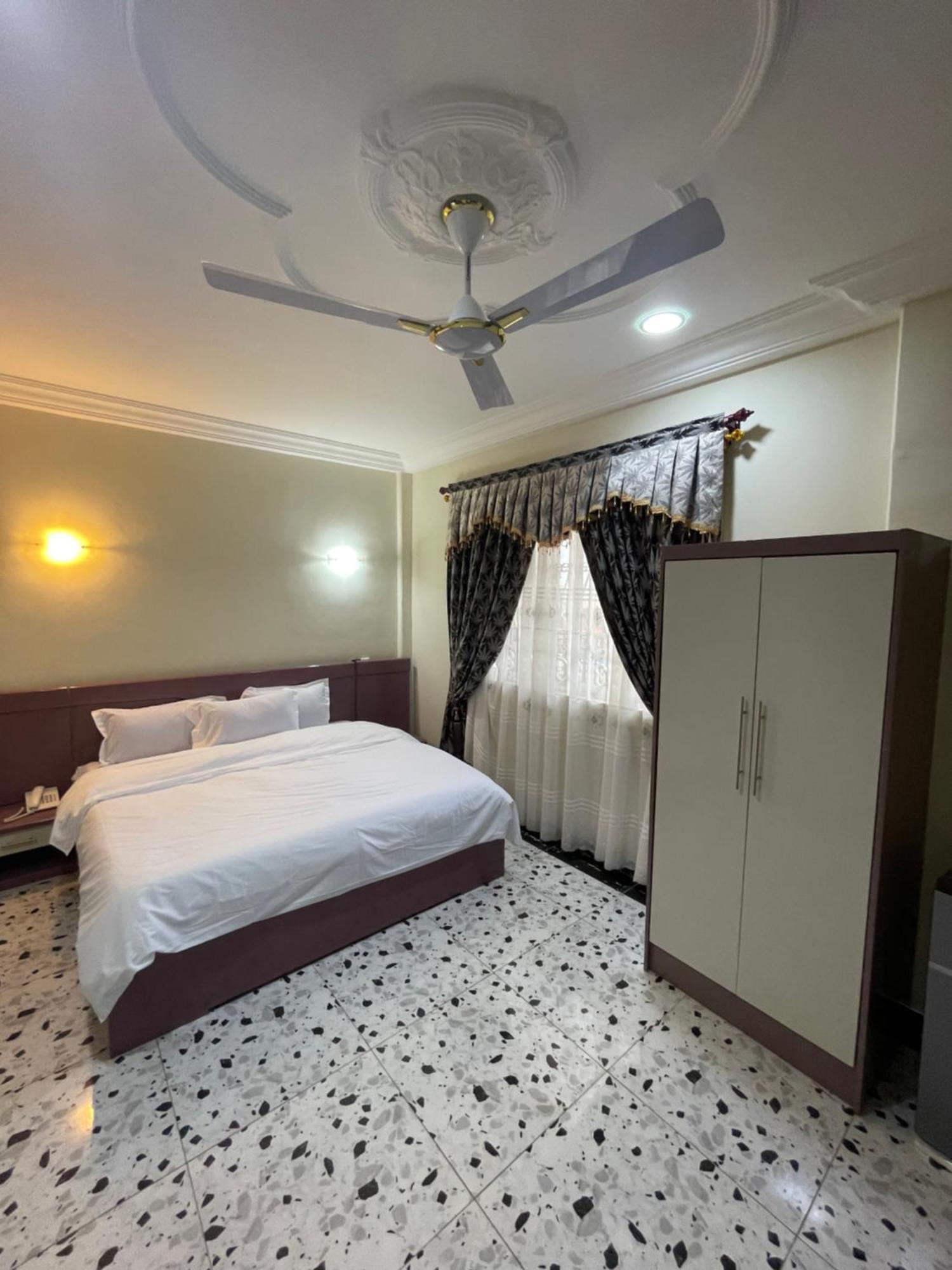 George Vee Hotel Ltd Kumasi Esterno foto